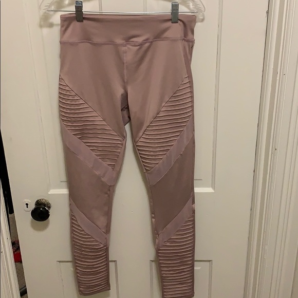 Cute mesh workout pants! - Picture 1 of 2